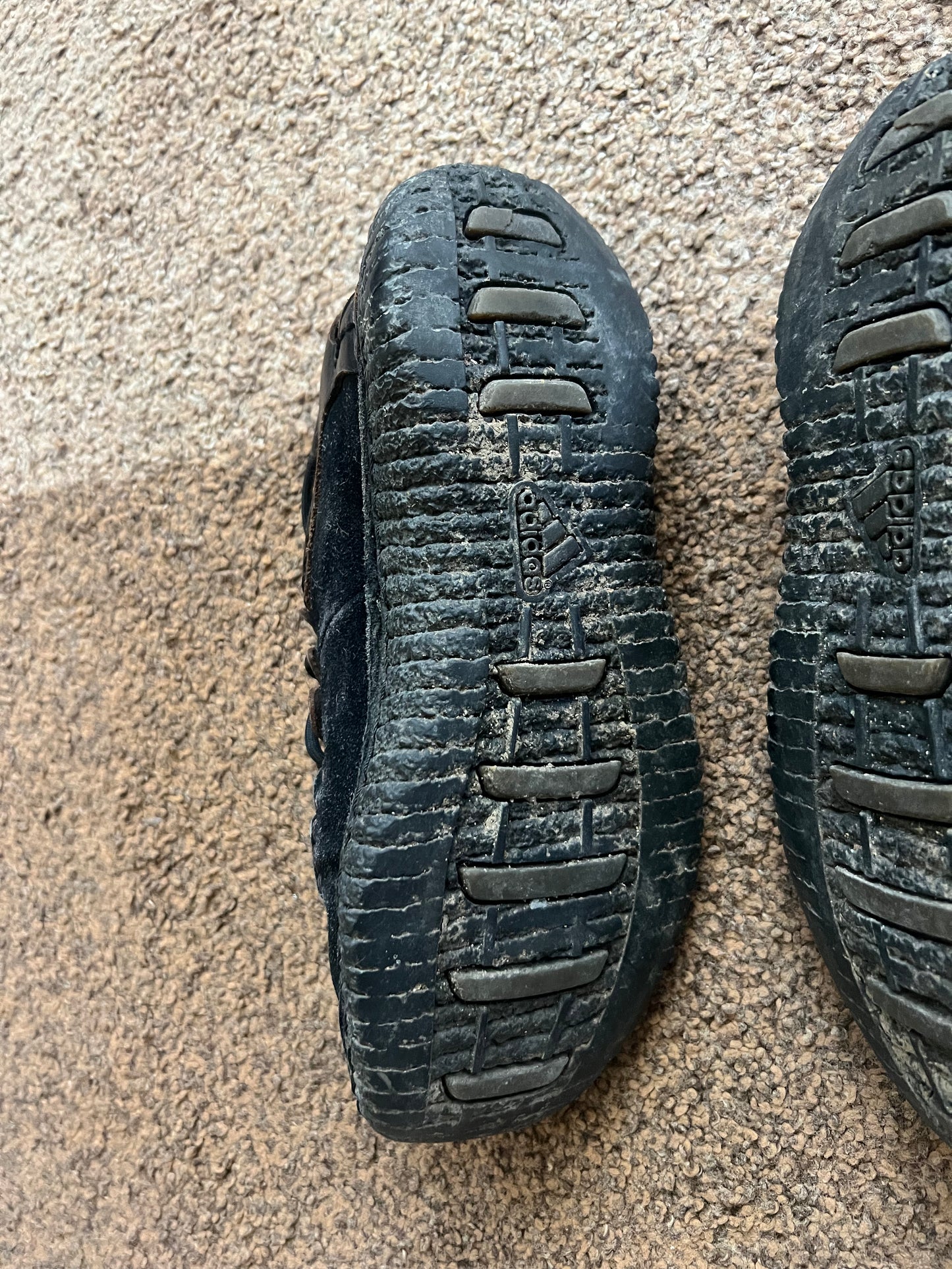 Adidas Sneaker (40)