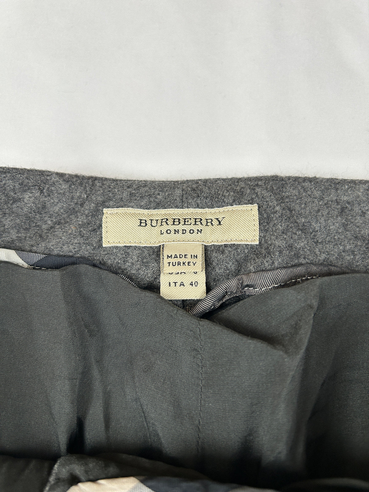 Burberry Pants (XS)
