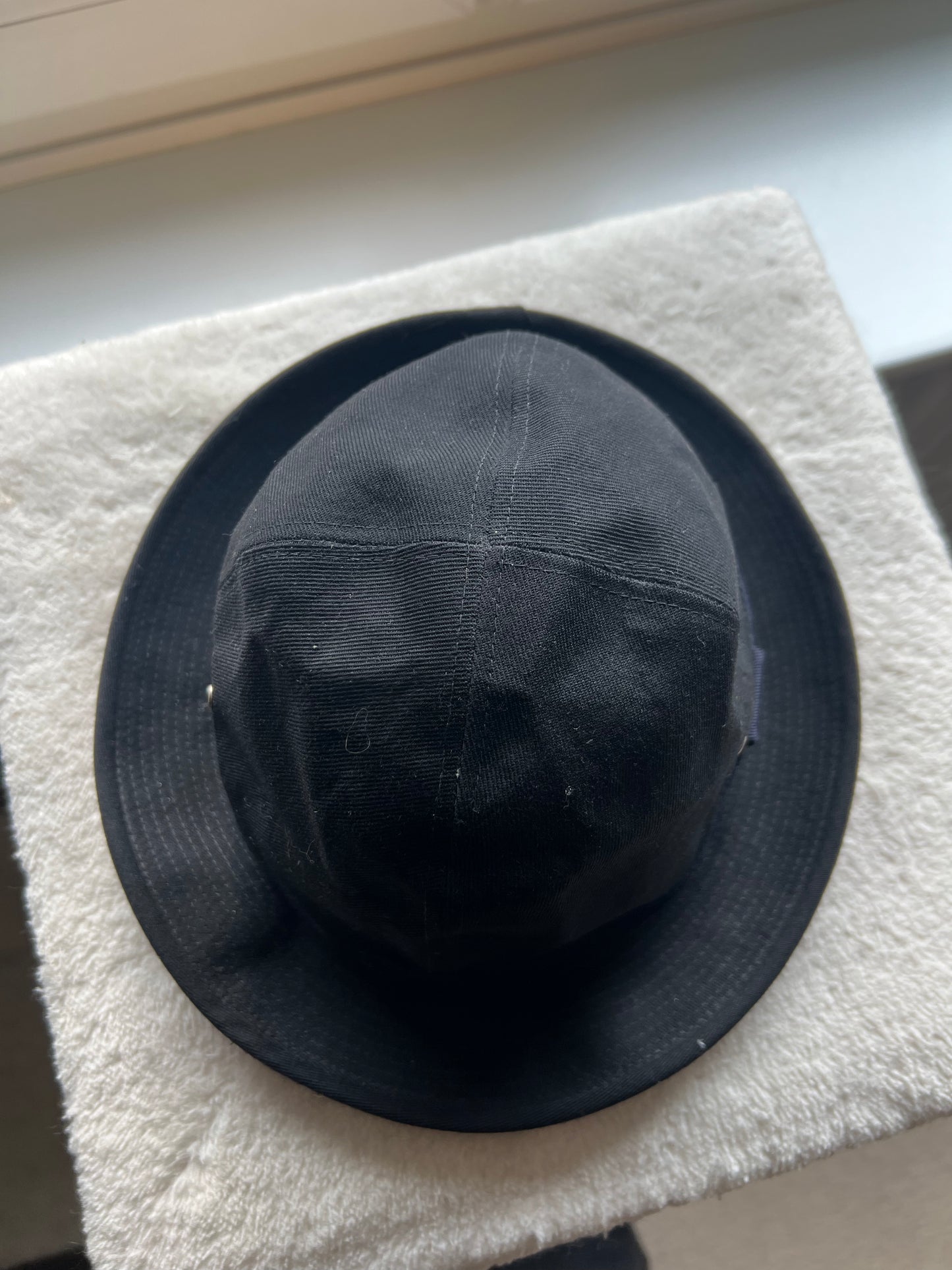 Comme Des Garcons Hut