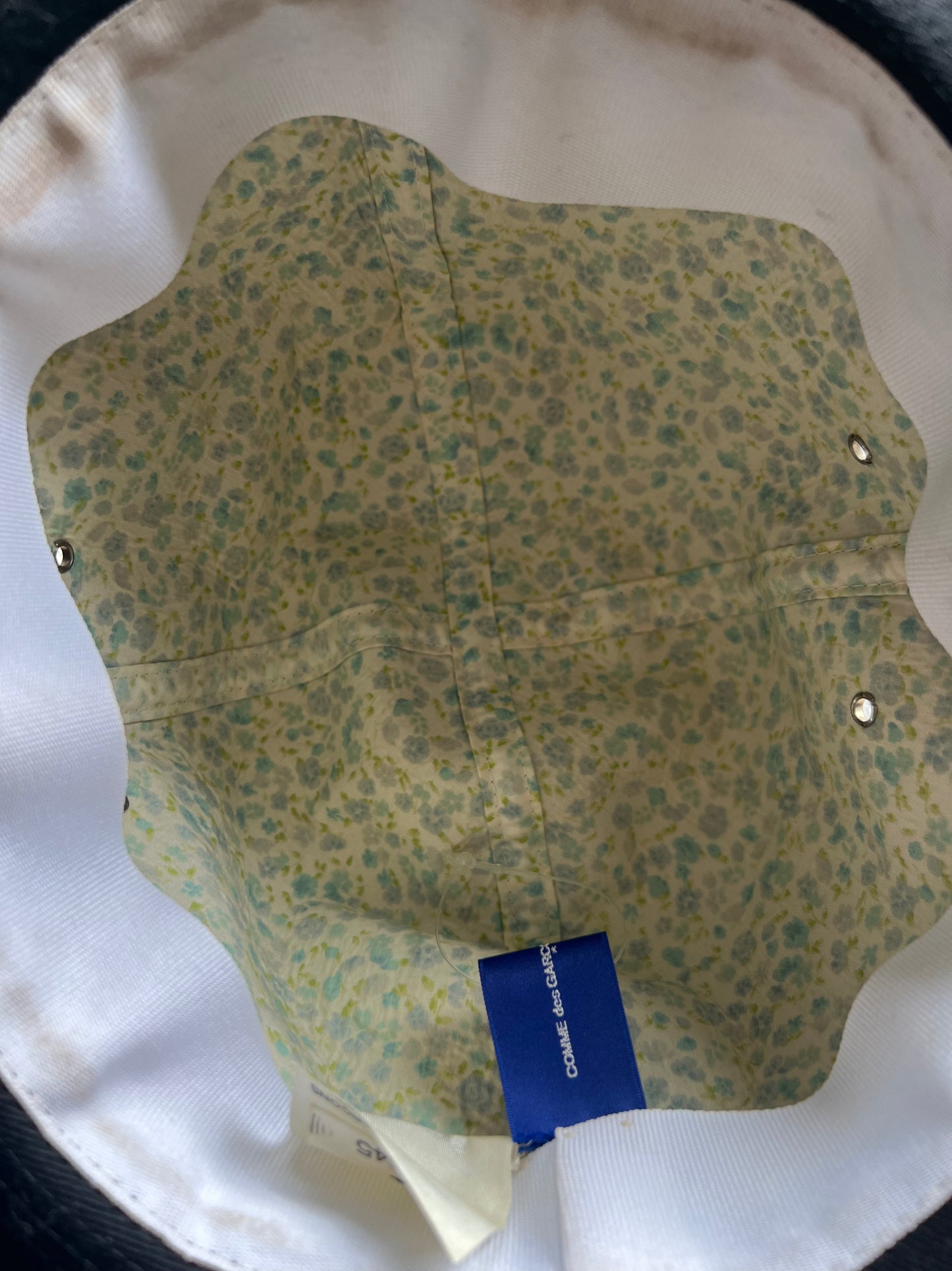 Comme Des Garcons Hut