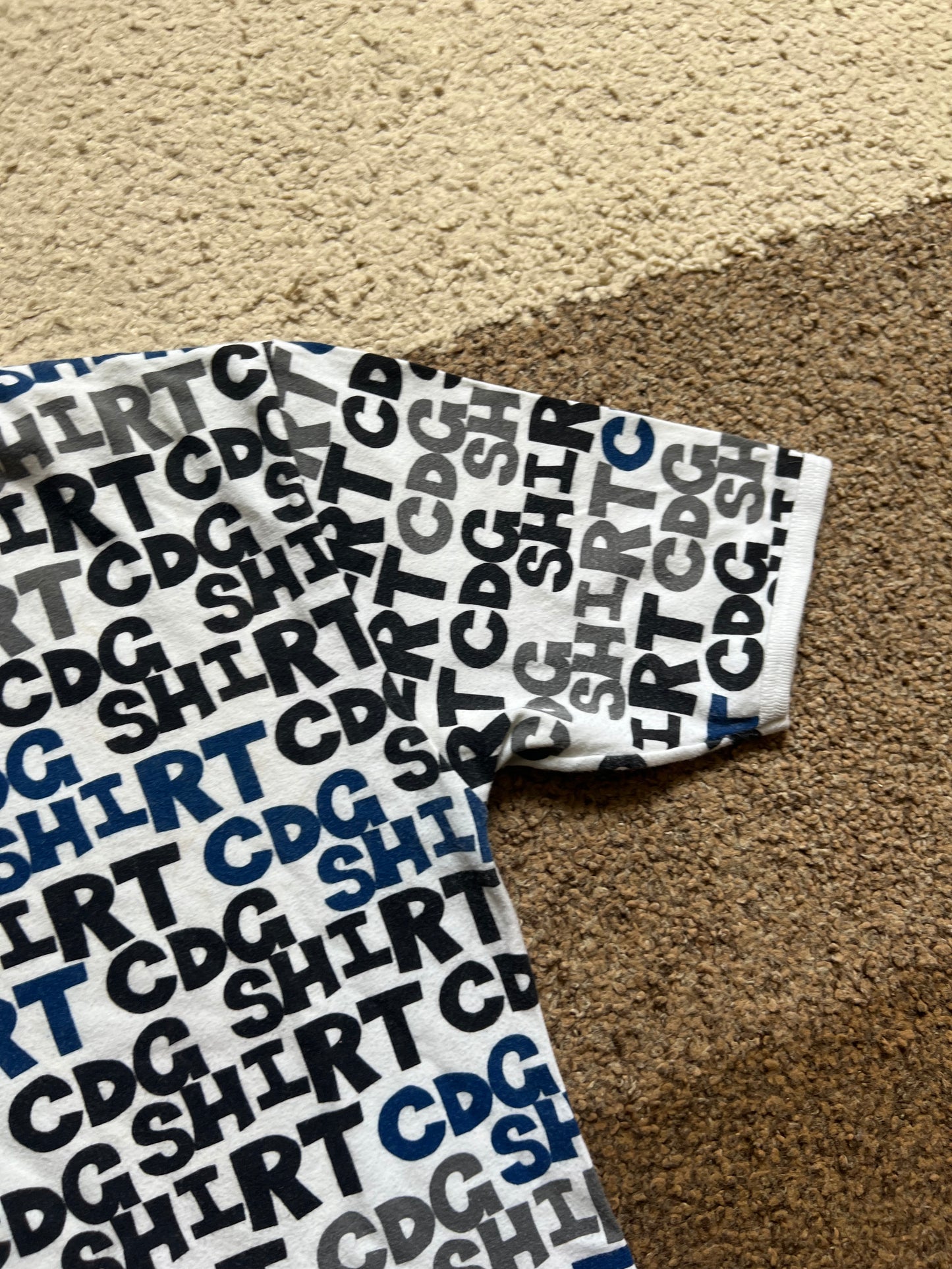 Comme Des Garcons T-Shirt (S)