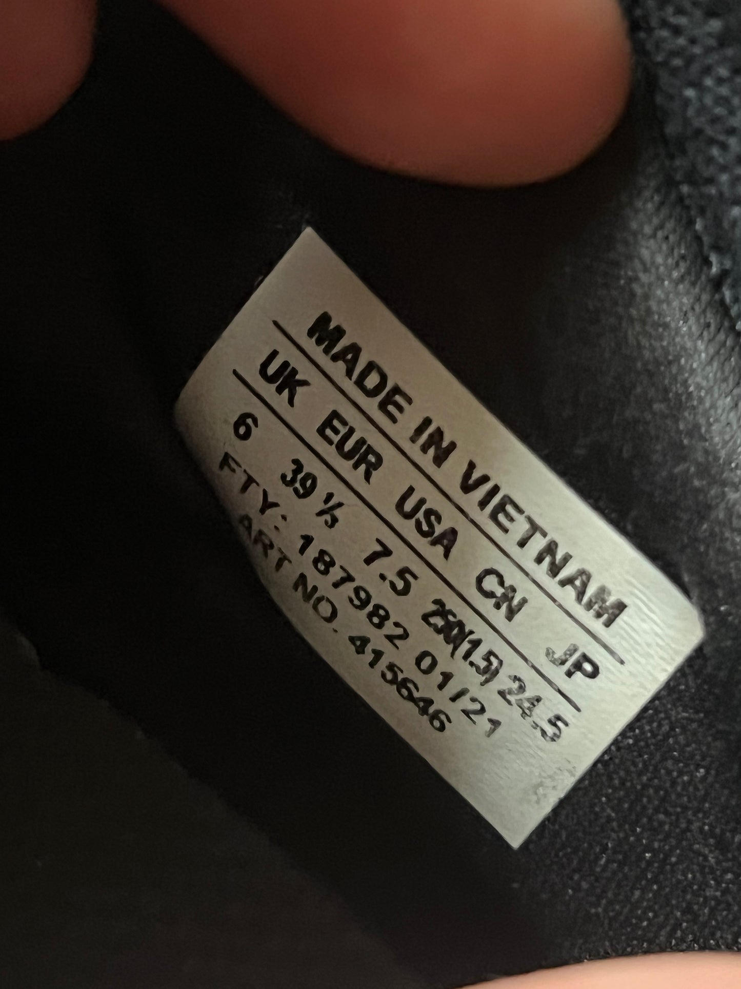 Salomon x Comme Des Garcons Sneaker (39)