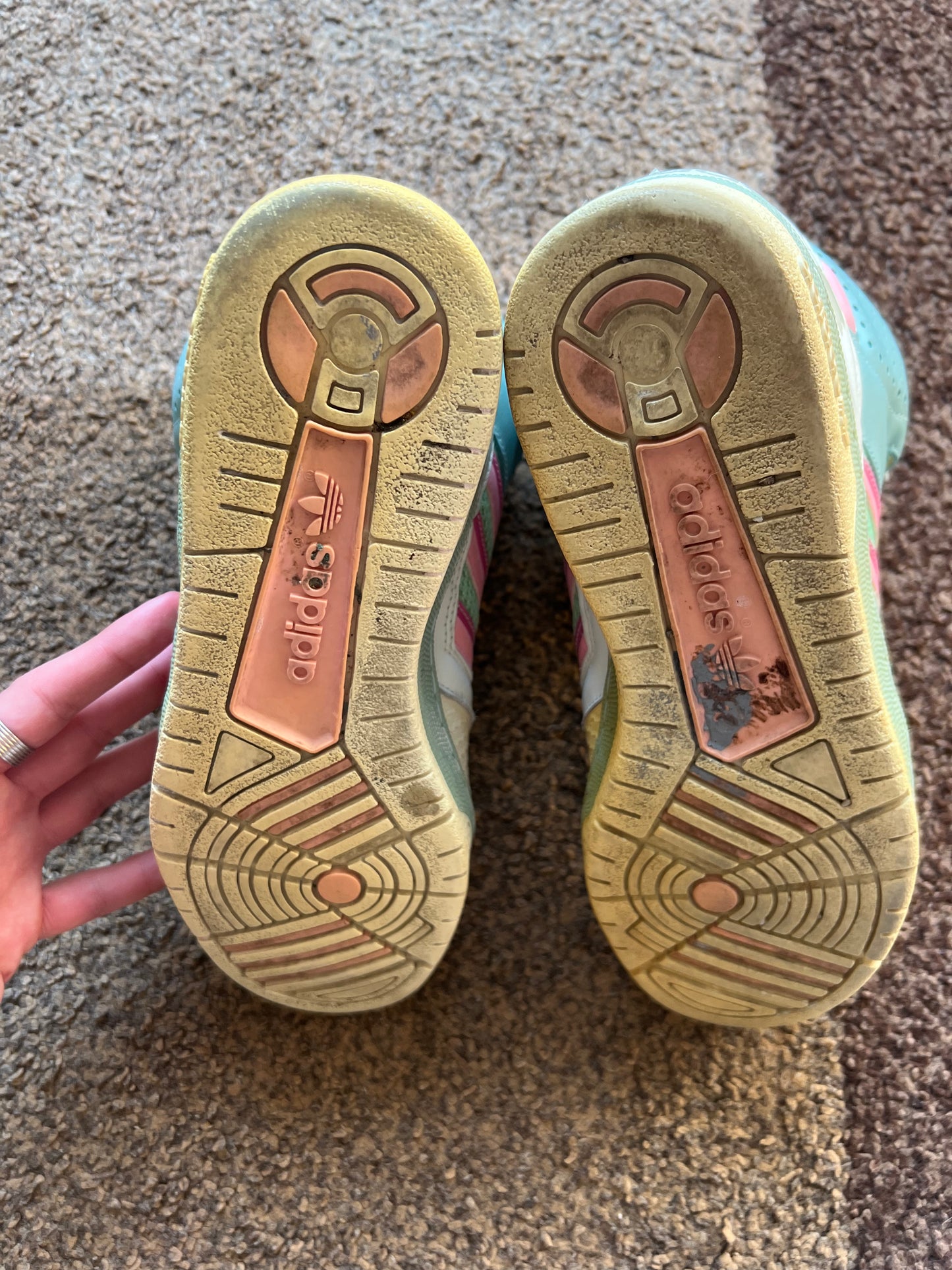 Adidas x Jeremy Scott Sneaker (39 1/3)