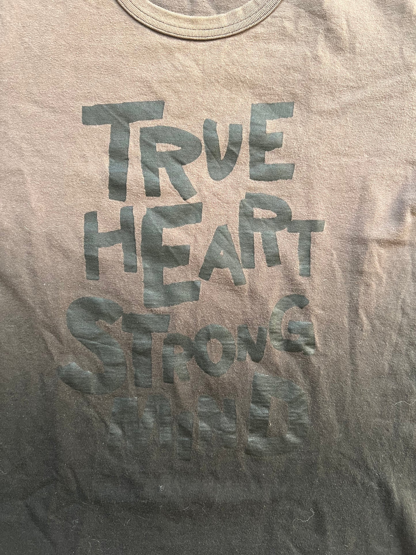 Comme Des Garcons T-Shirt "TRUE HEART STRONG MIND"(M)