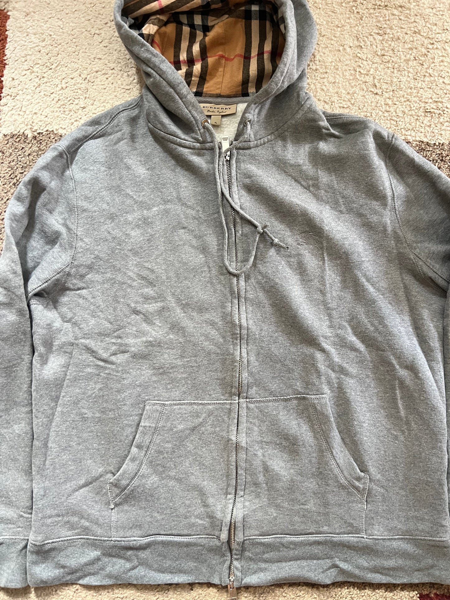 Burberry Zipper (XL)