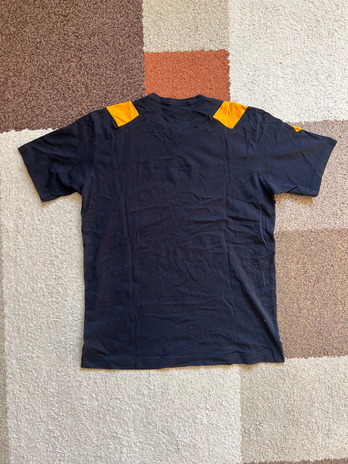 Comme Des Garcons T-Shirt (L)