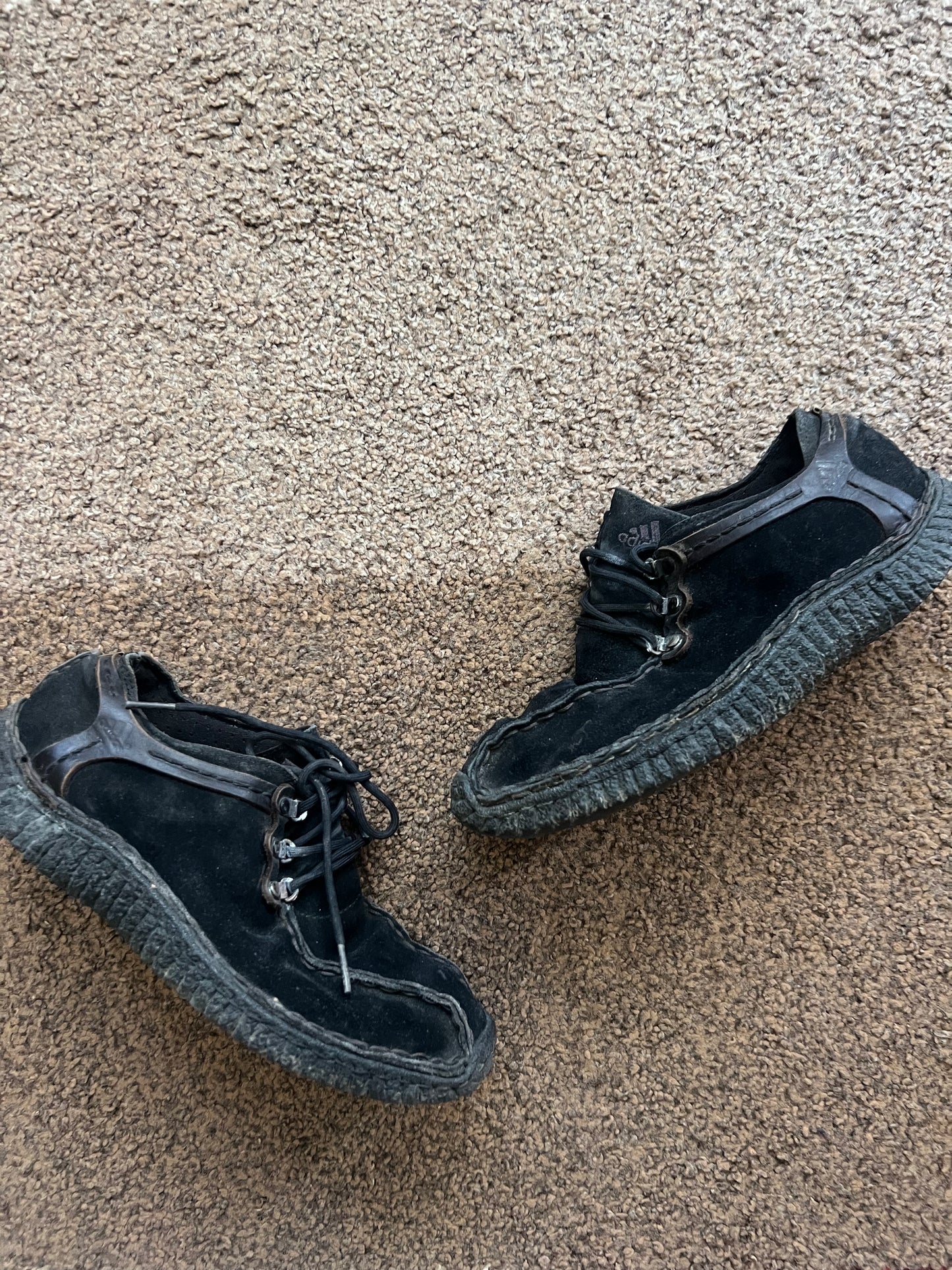 Adidas Sneaker (40)