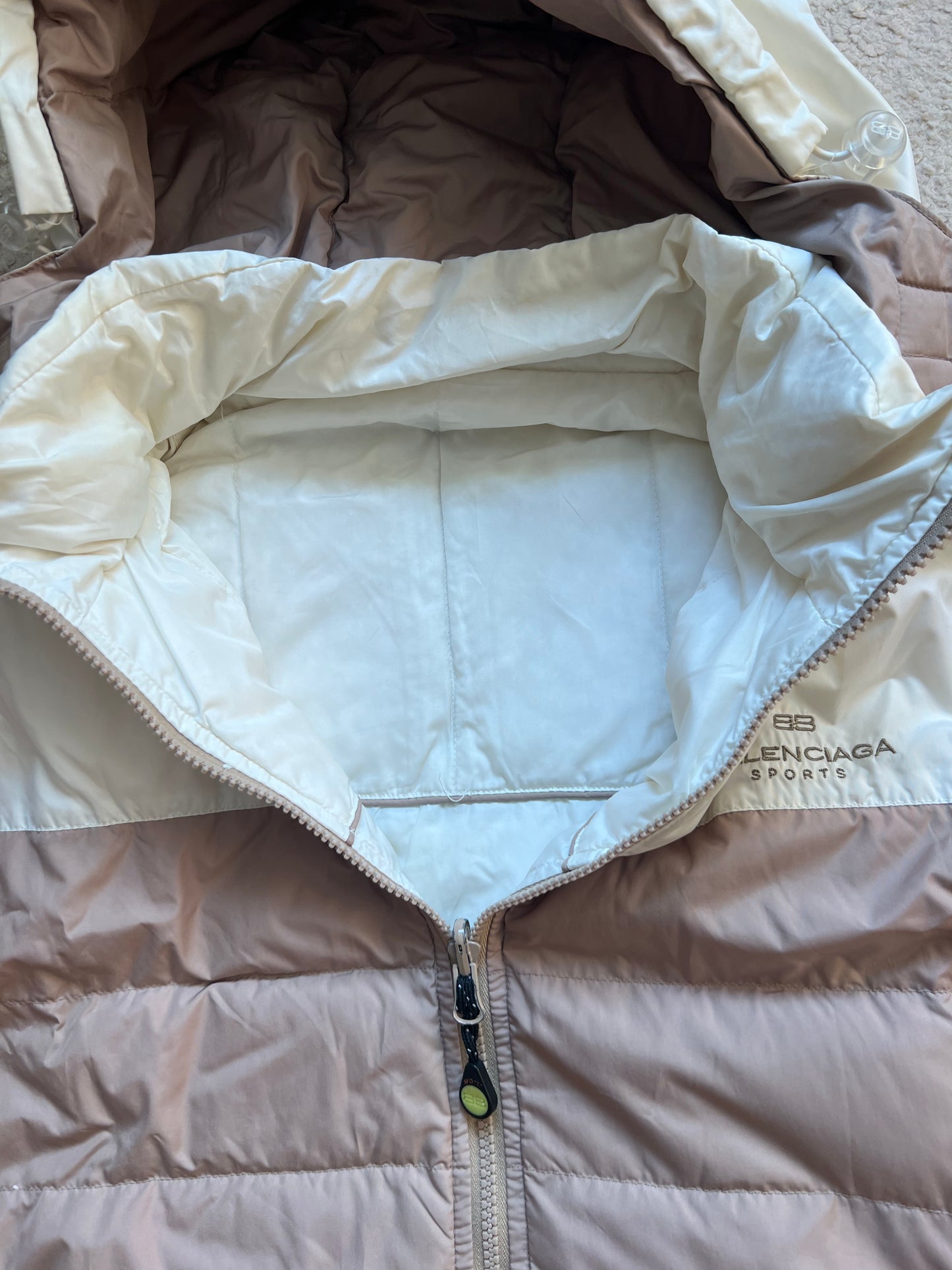 Balenciaga Puffer Jacket (M)