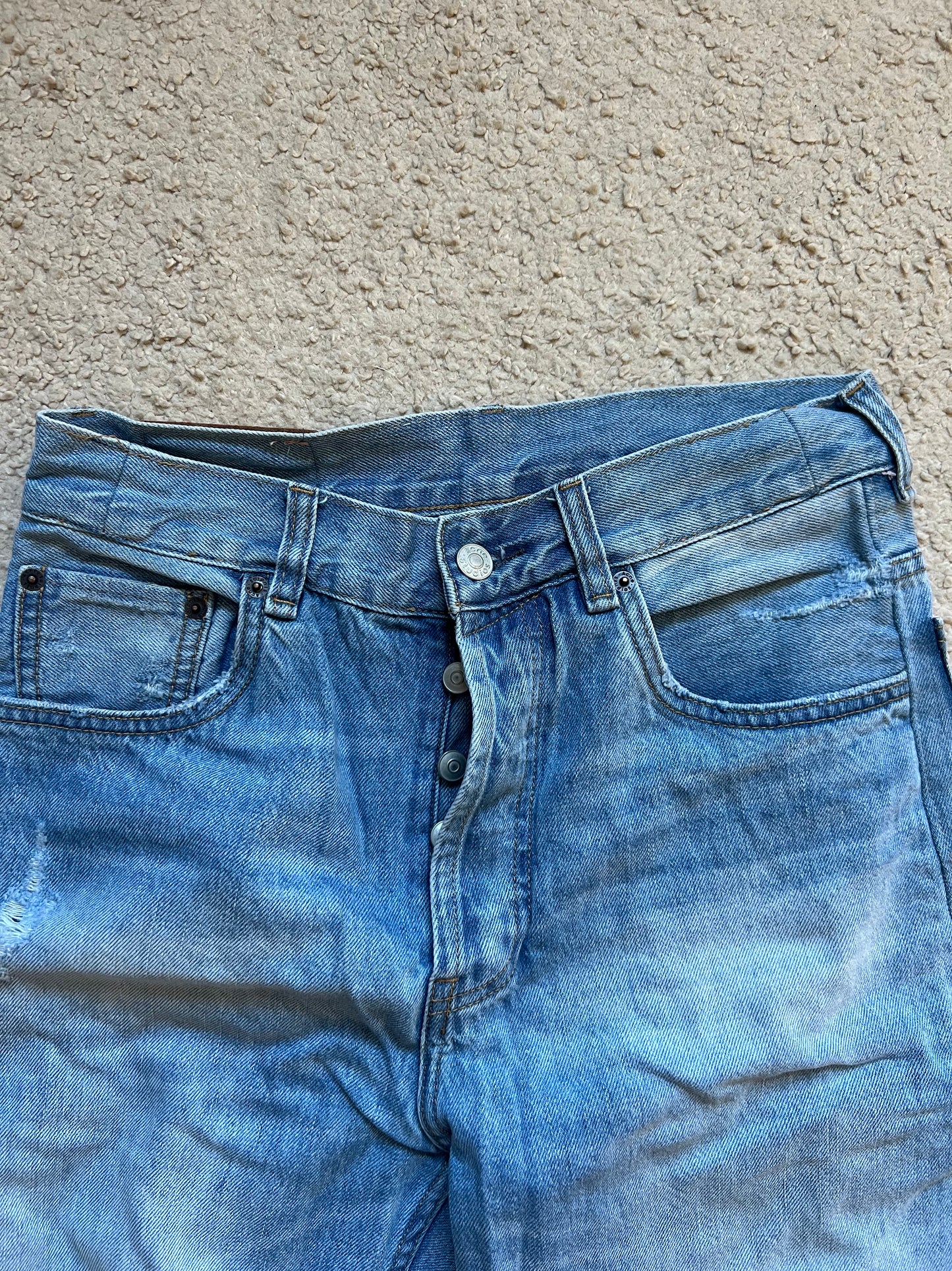 Acne Studios 2021M Light Blue Jeans (W30)