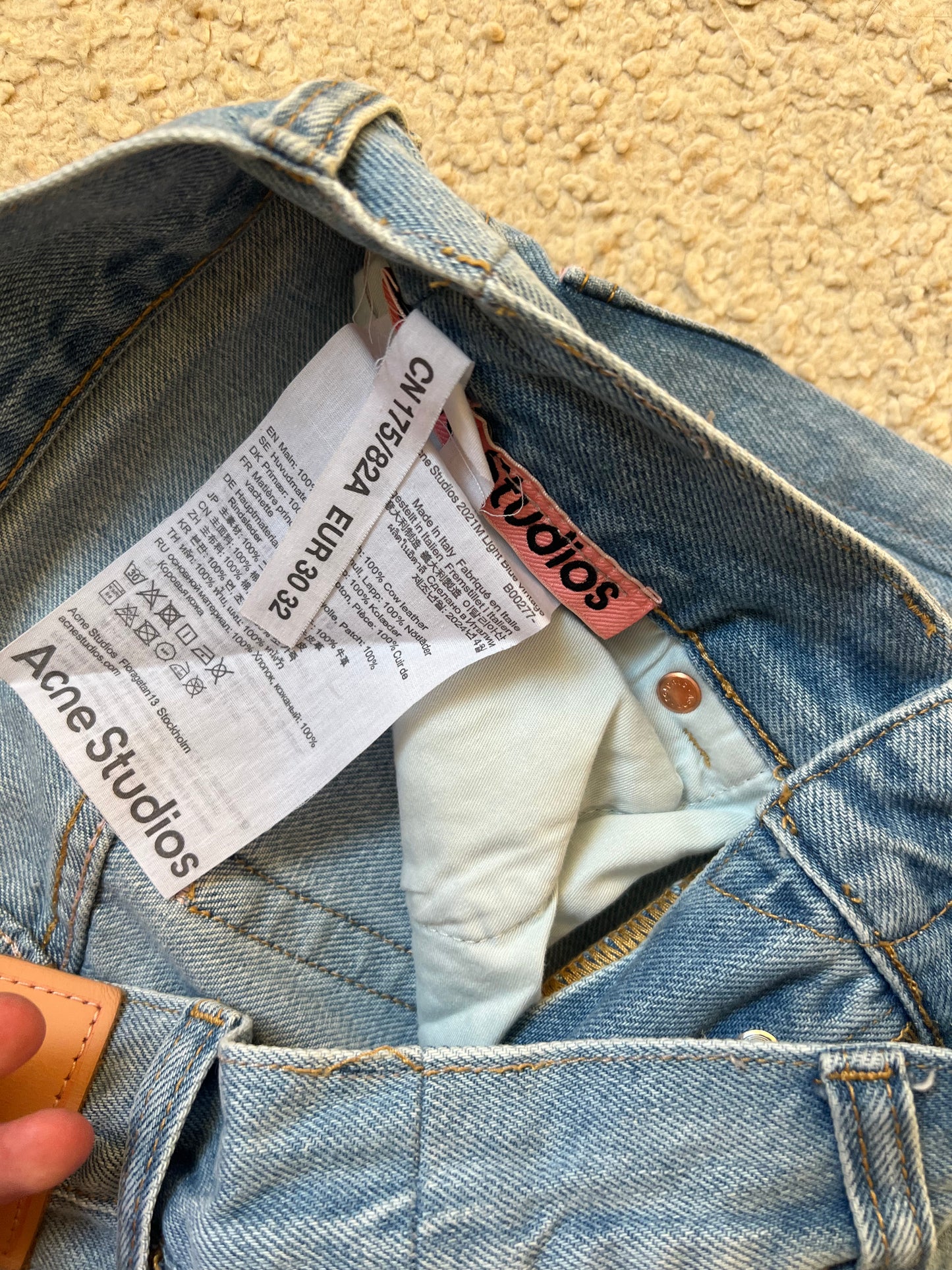 Acne Studios 2021M Light Blue Jeans (W30)