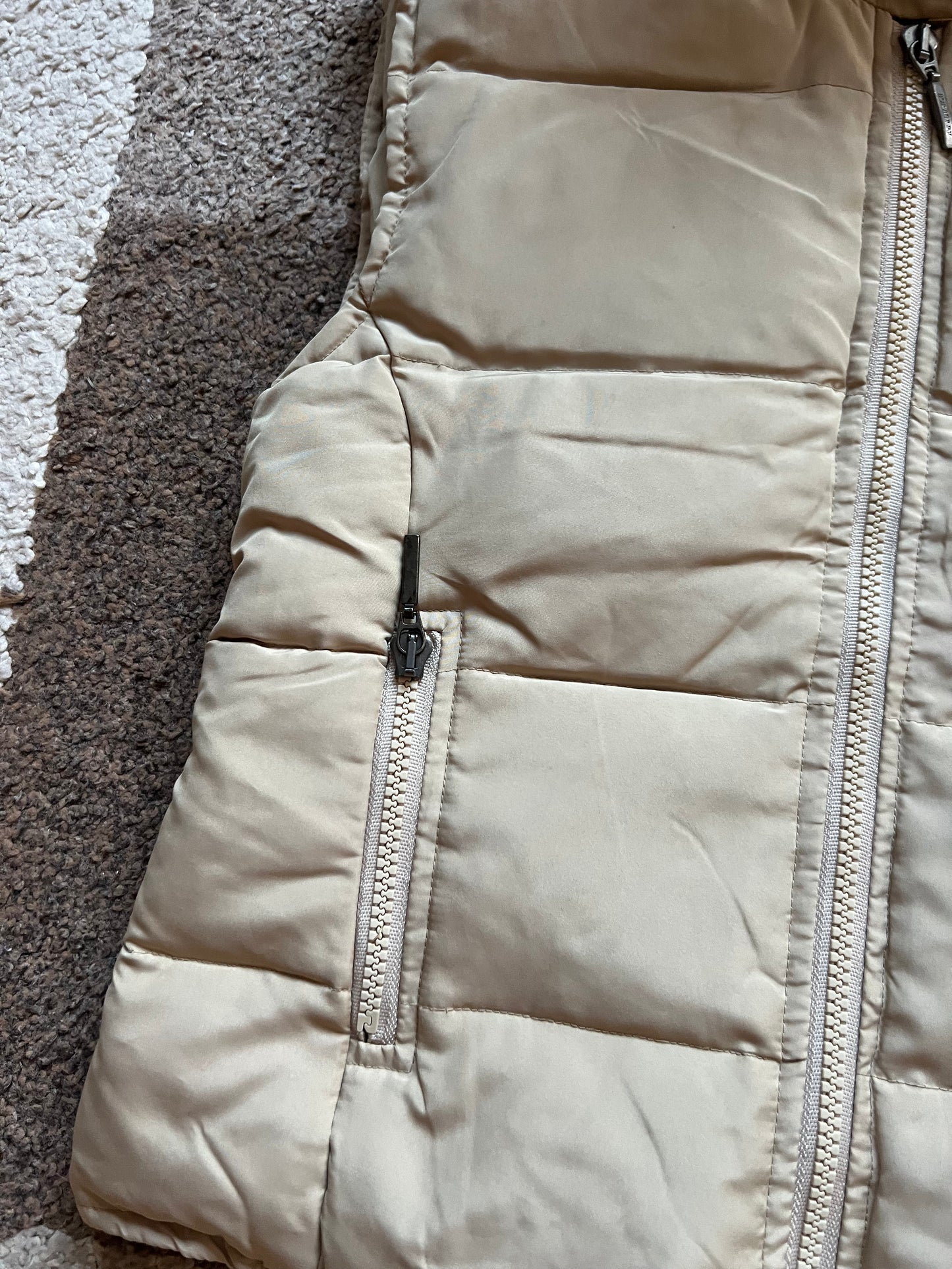Burberry Vest (S)
