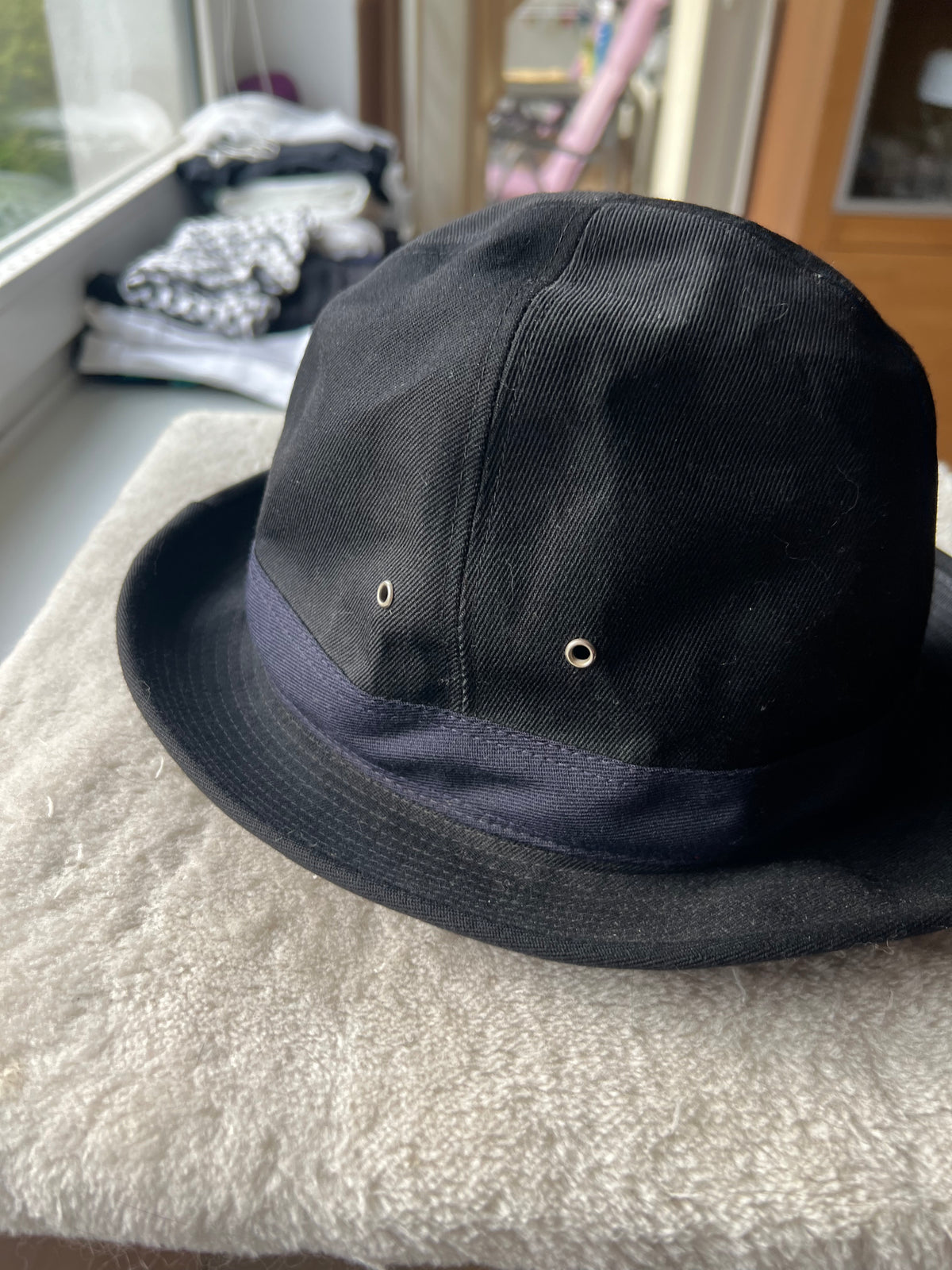 Comme Des Garcons Hut