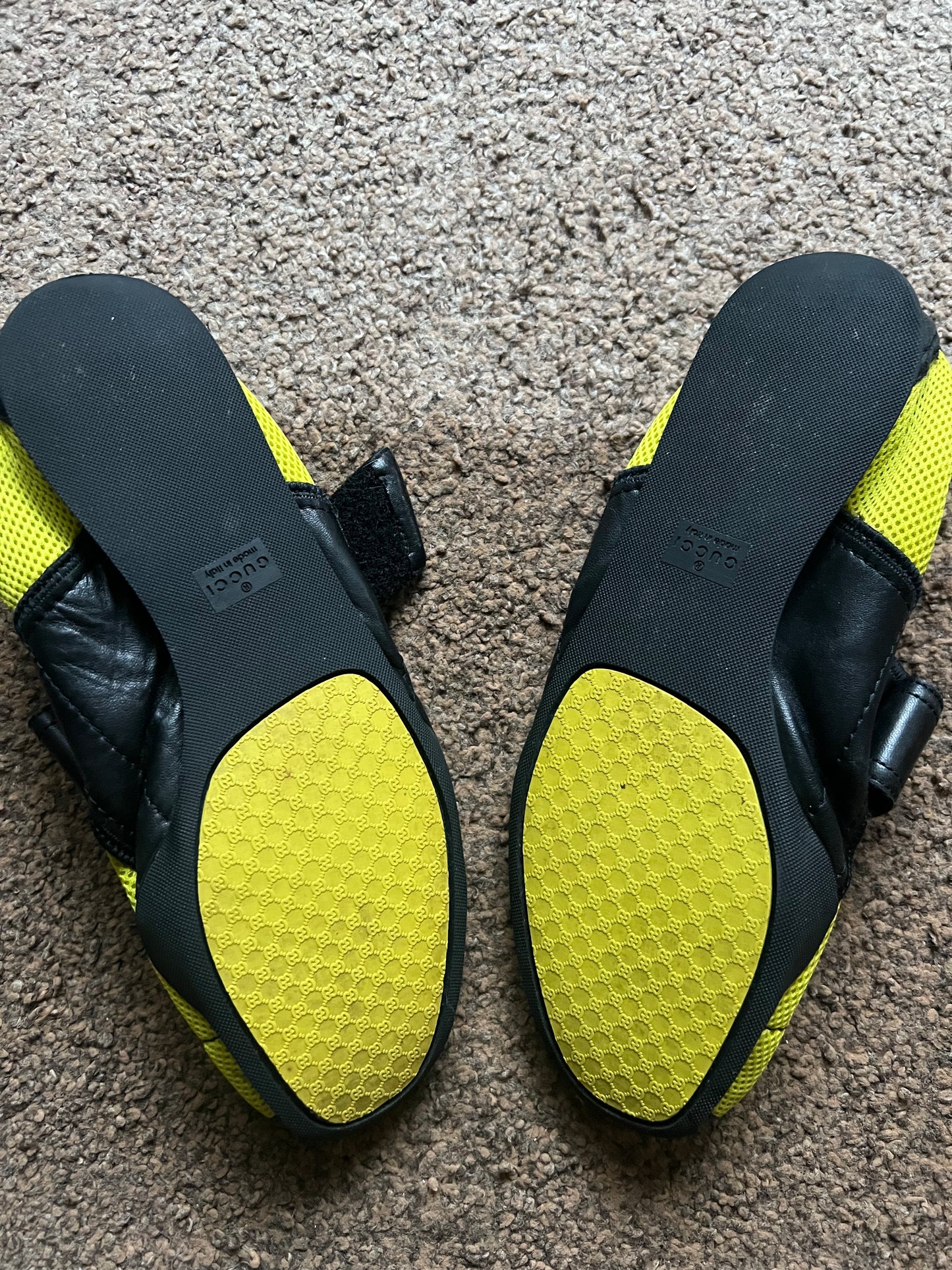 Gucci Velcro Sneaker (37)