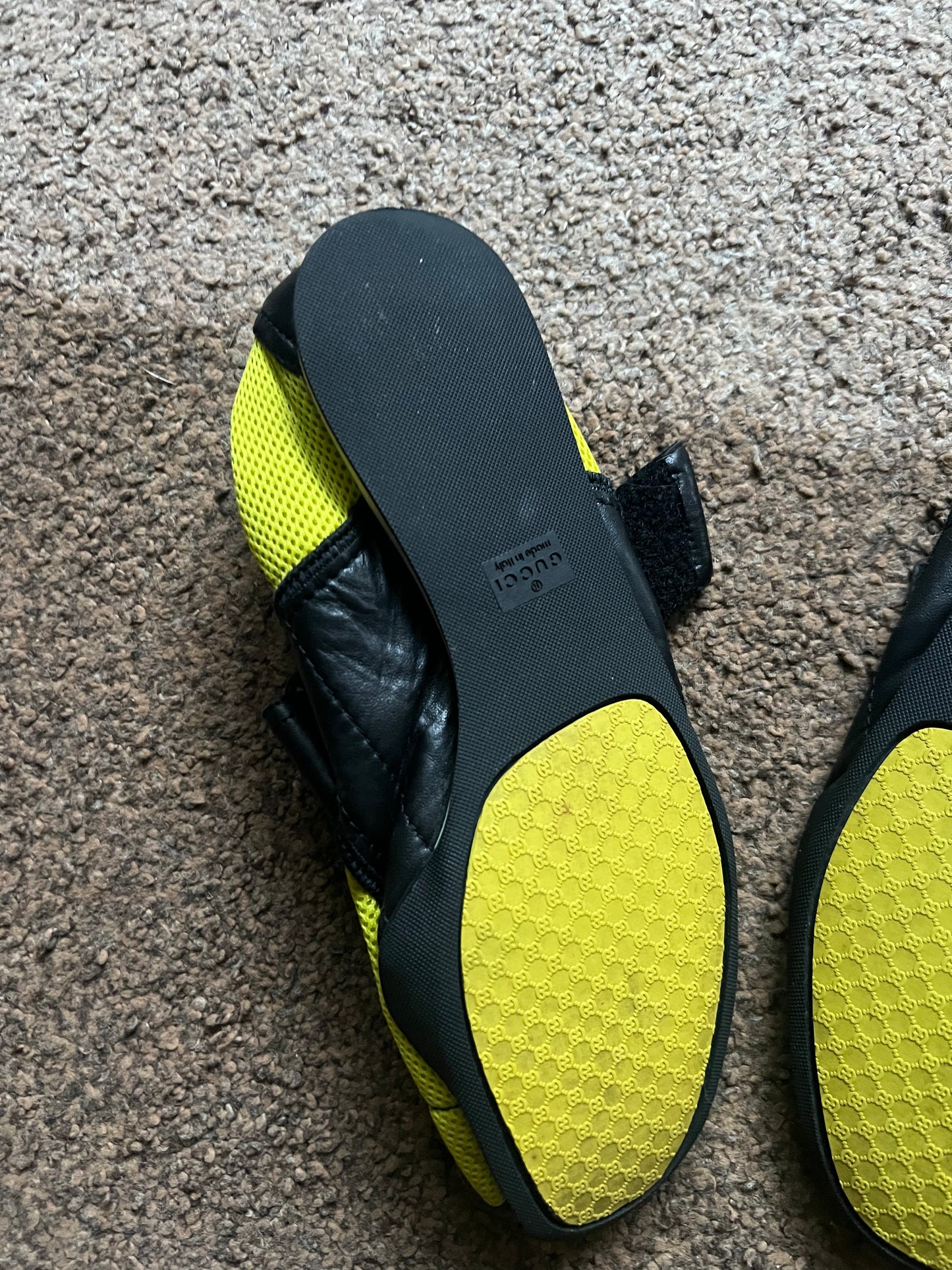 Gucci Velcro Sneaker (37)