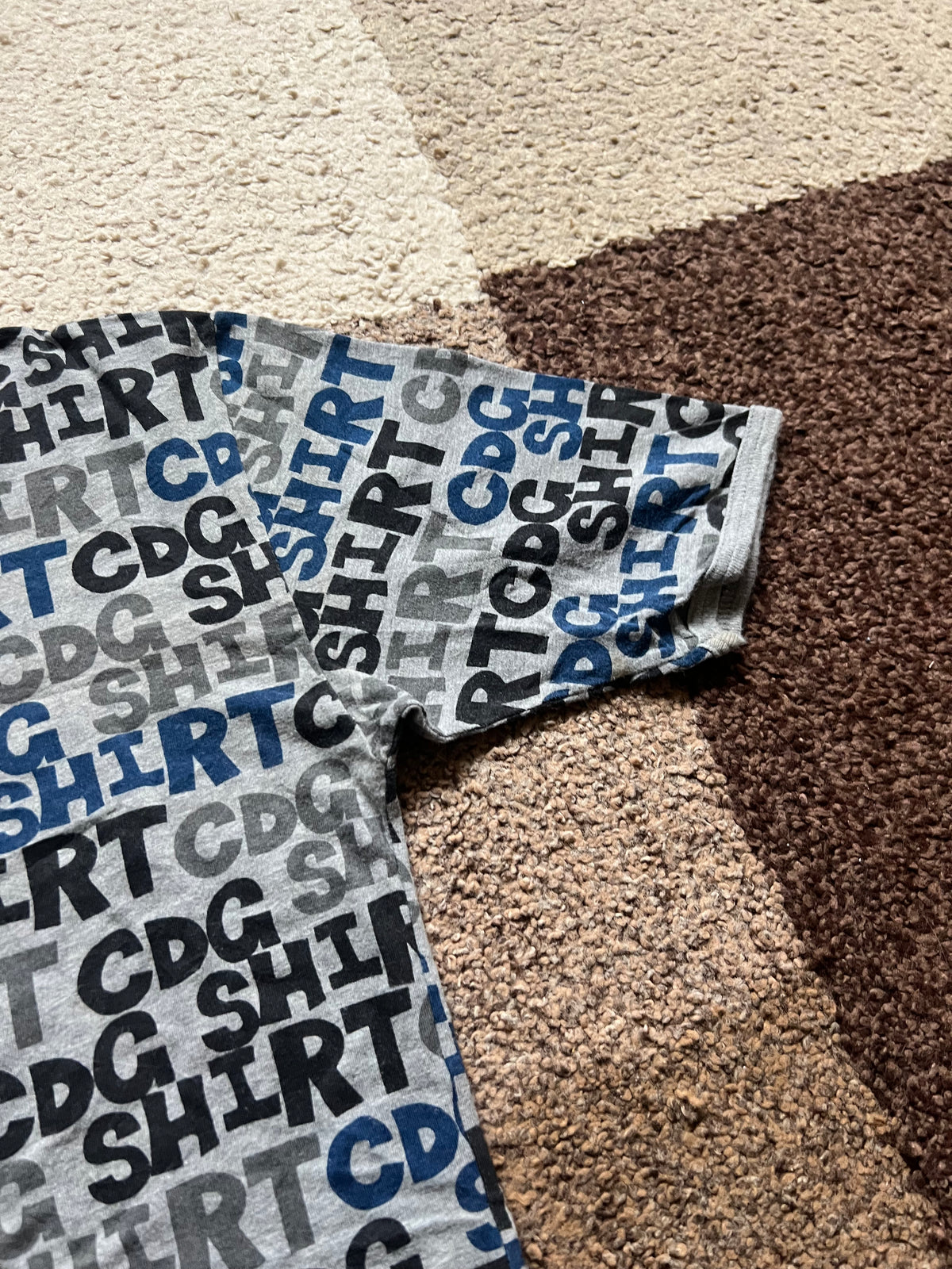 Comme Des Garcons T-Shirt (S)