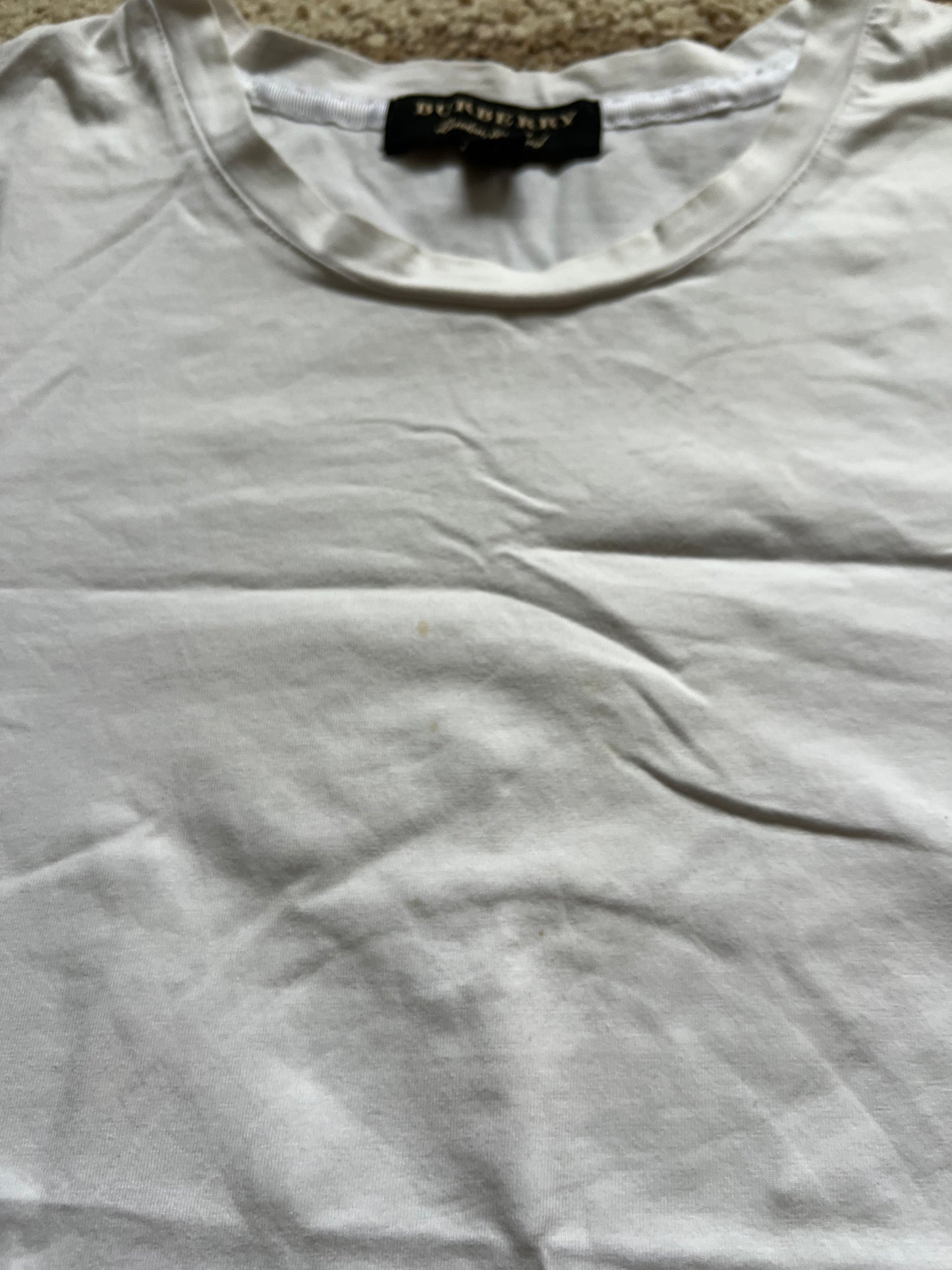 Burberry T-Shirt (L)