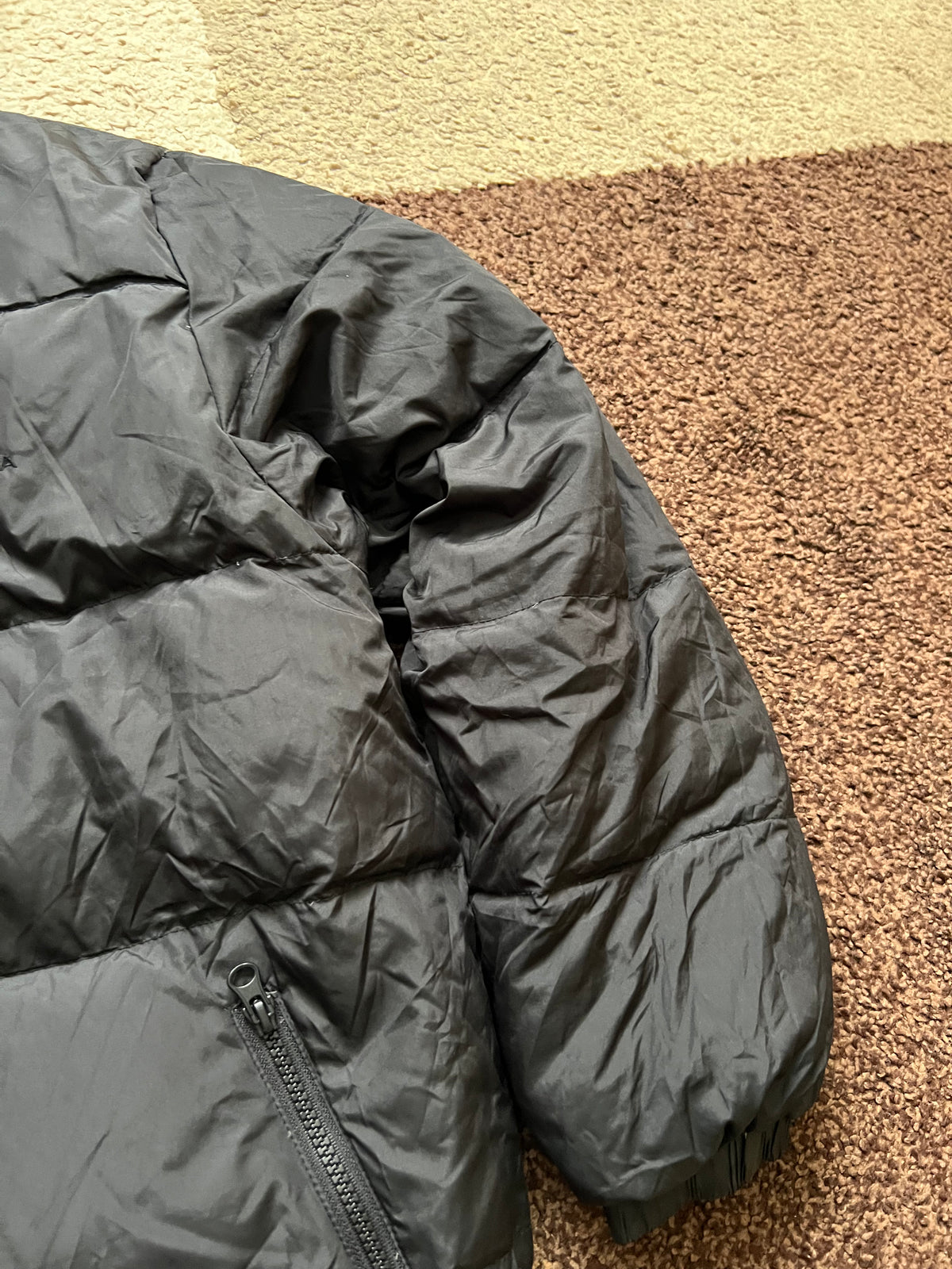 Balenciaga Puffer Jacket (M)