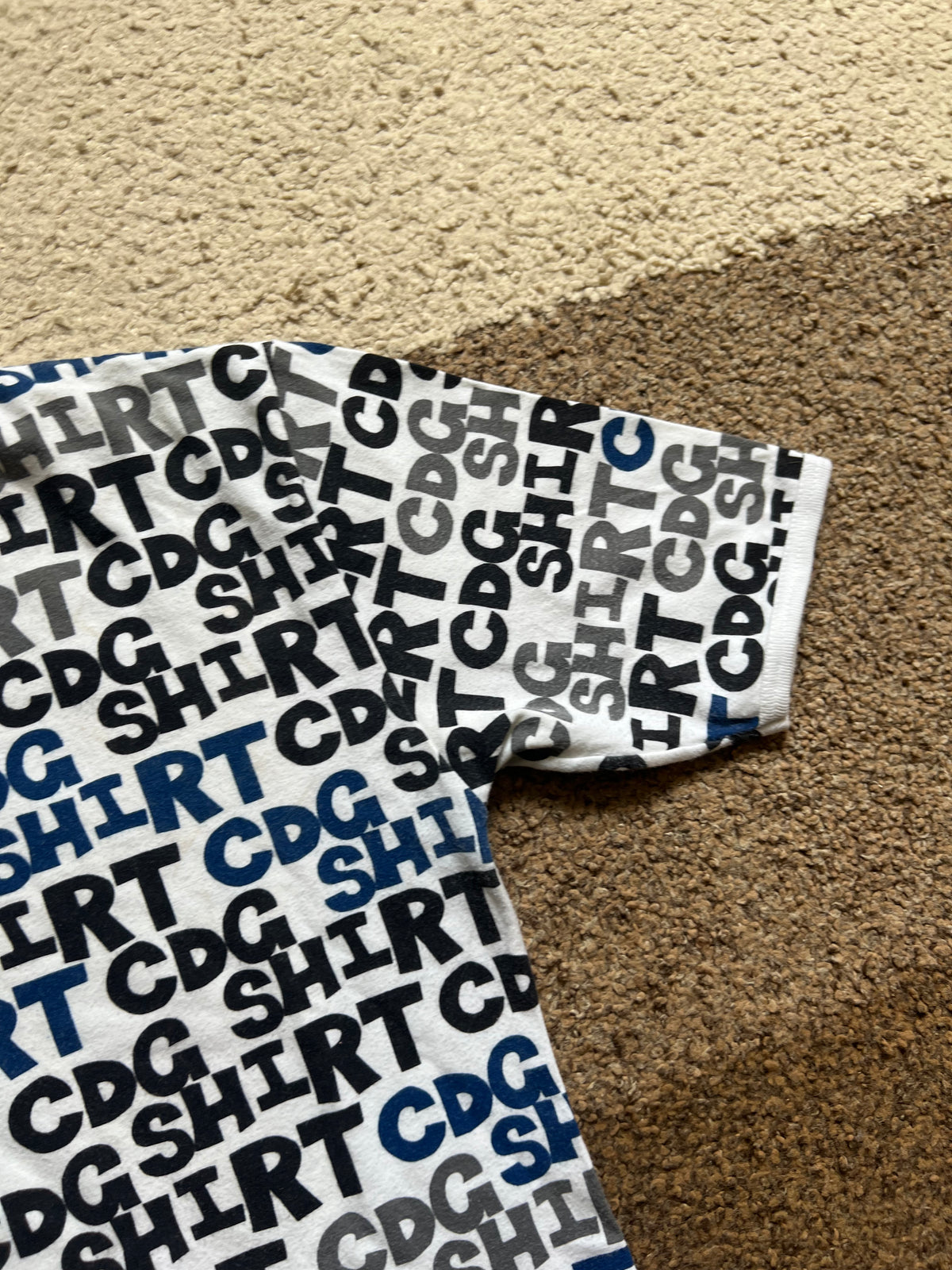 Comme Des Garcons T-Shirt (S)
