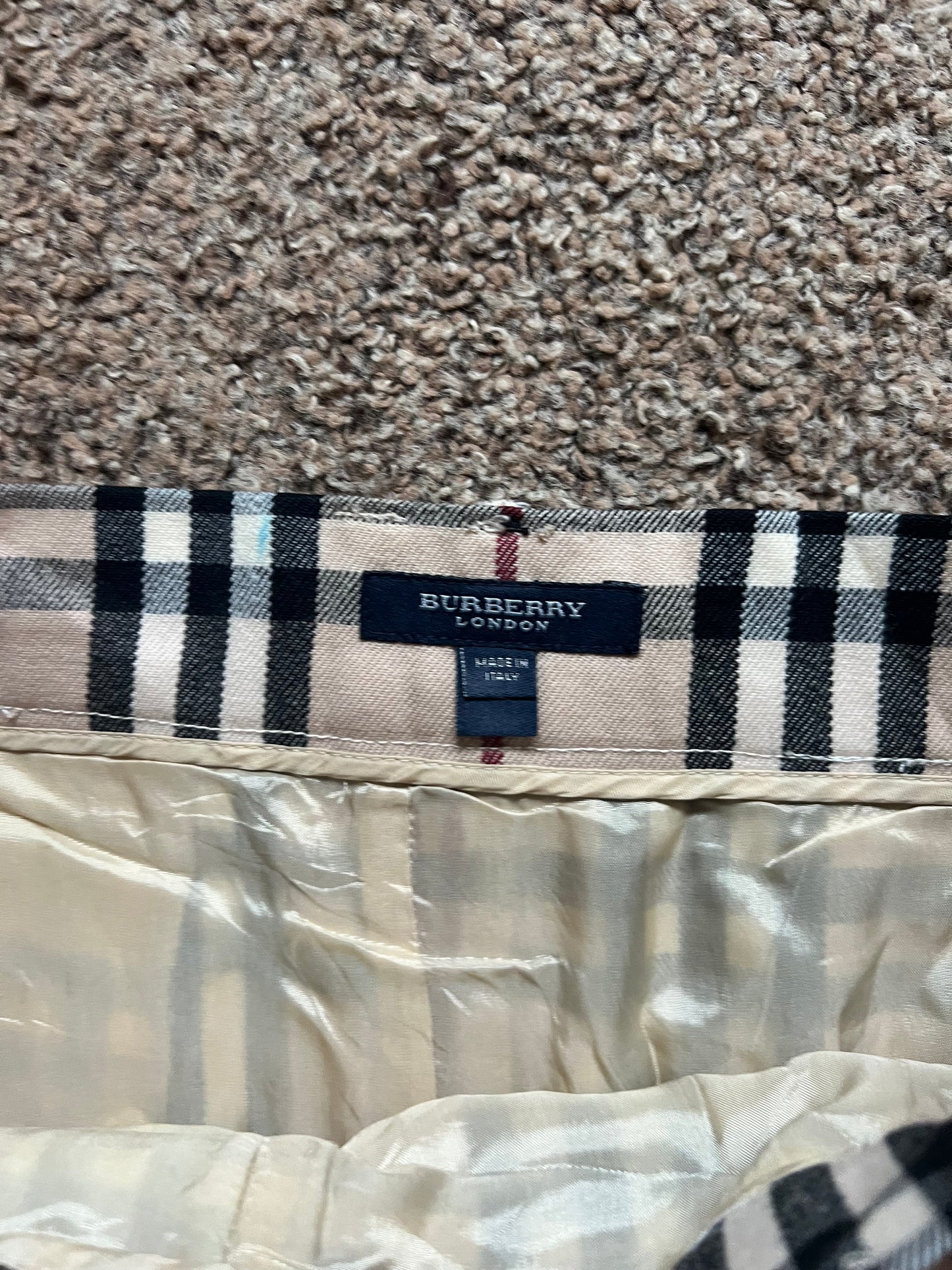 Burberry Rock (XS)