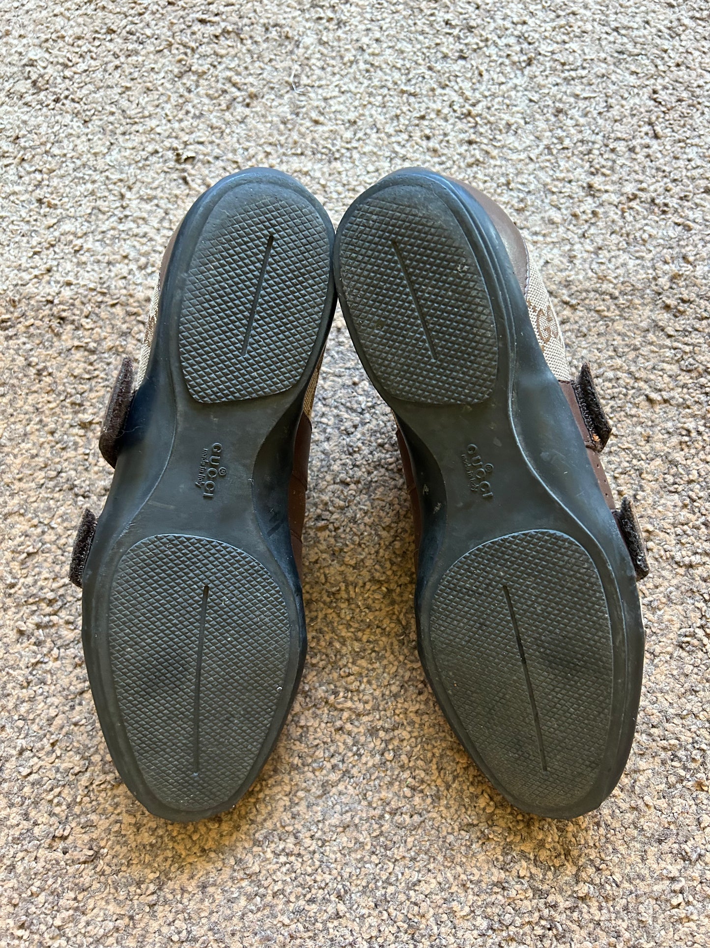 Gucci Sneaker (36)