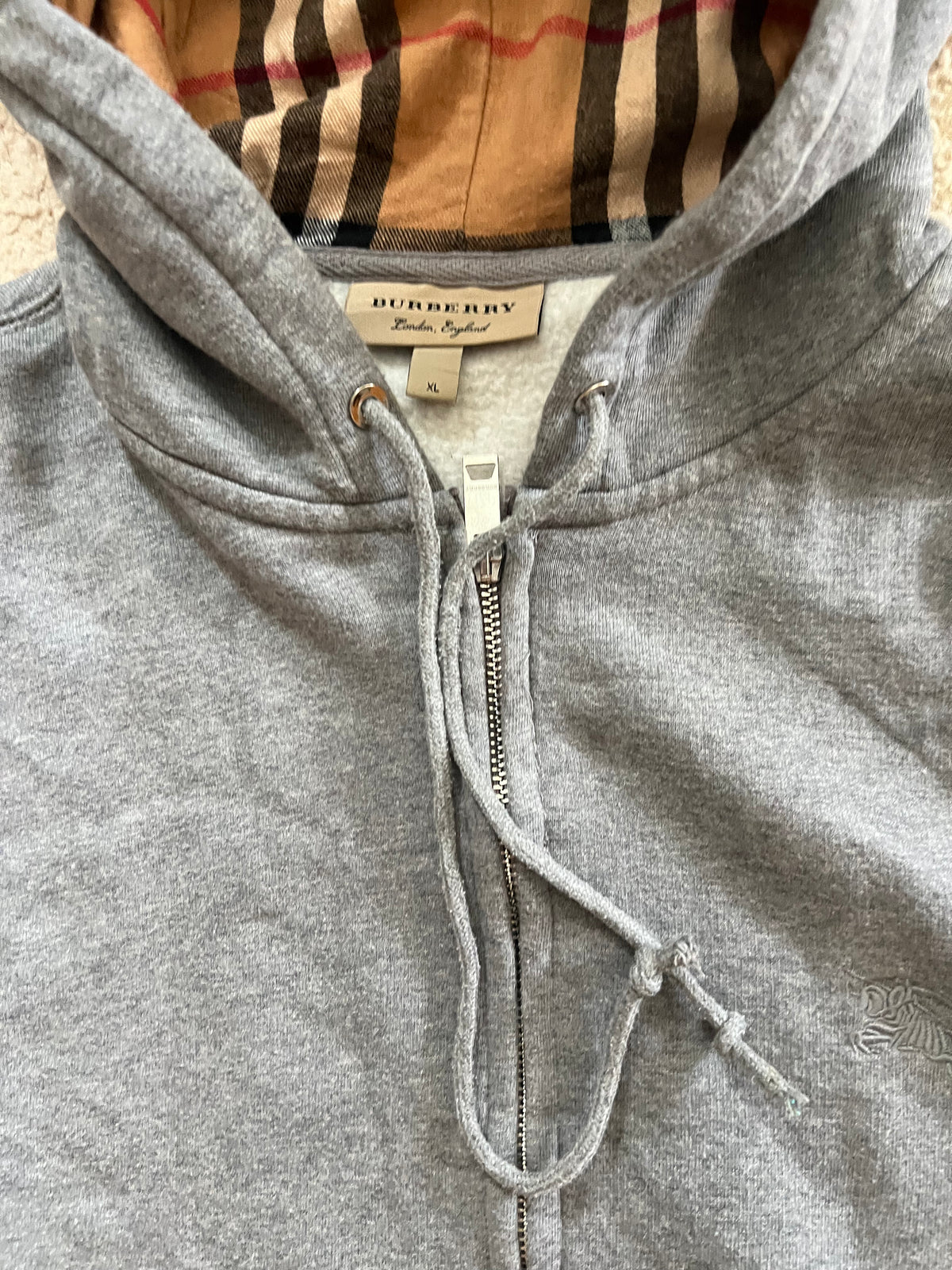 Burberry Zipper (XL)