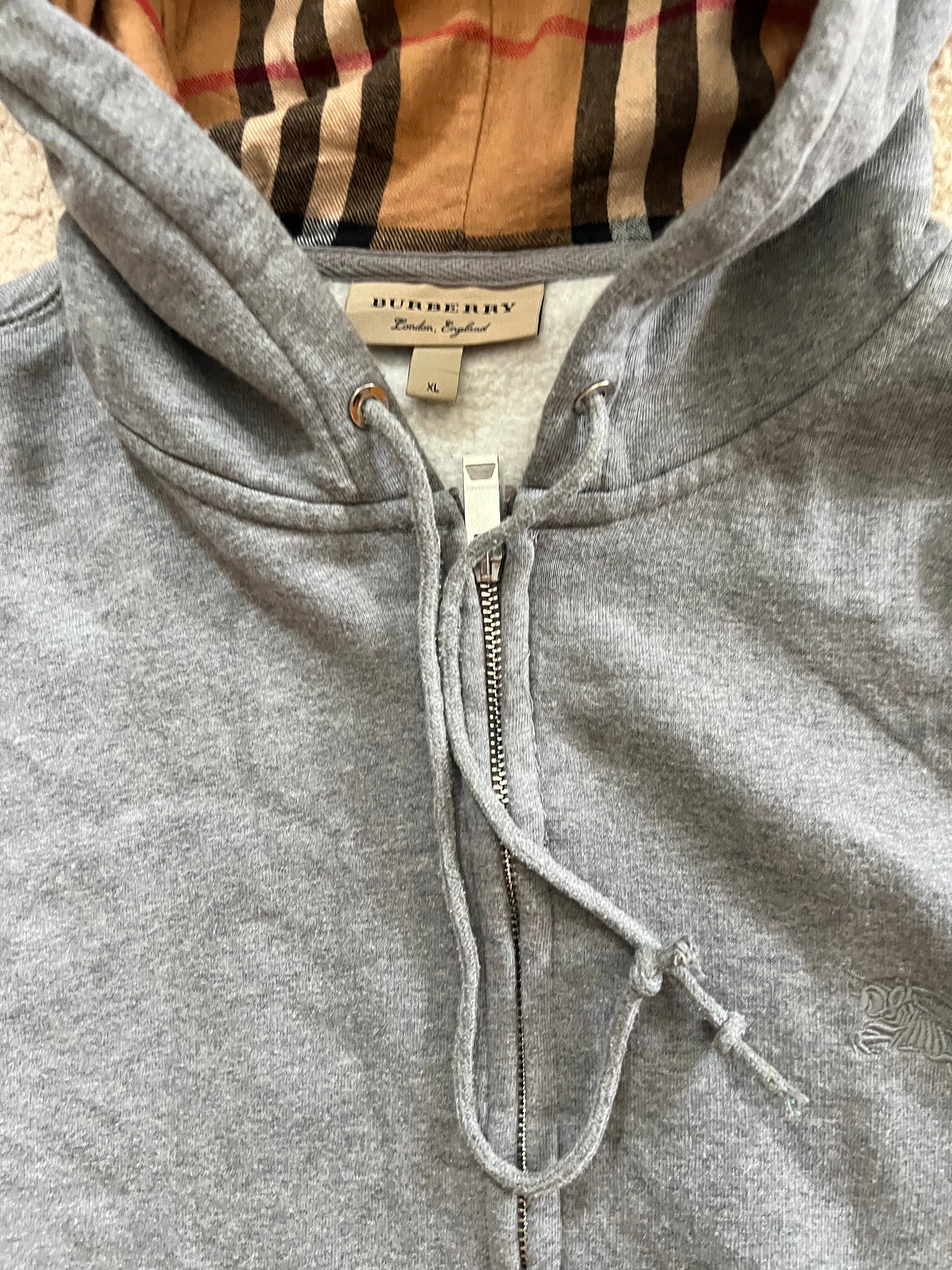 Burberry Zipper (XL)