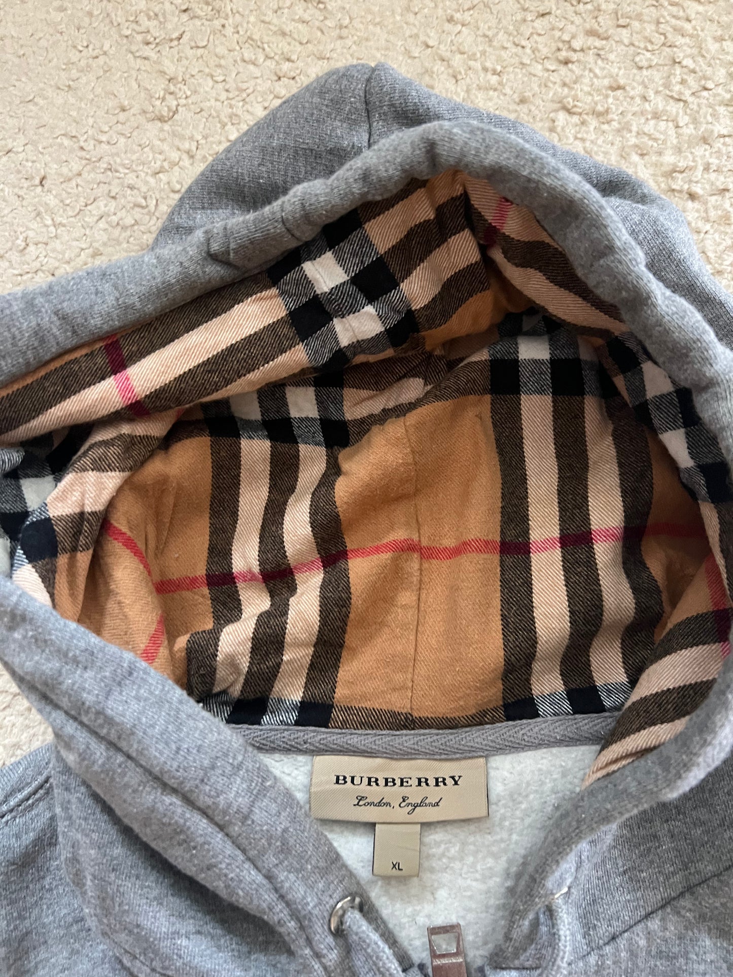 Burberry Zipper (XL)