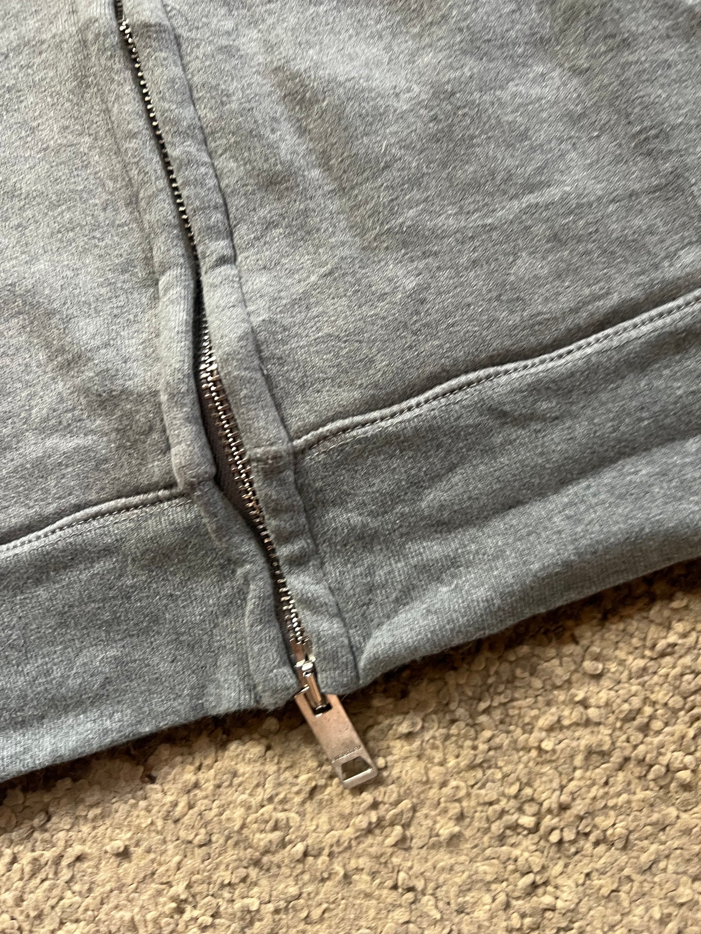 Burberry Zipper (XL)